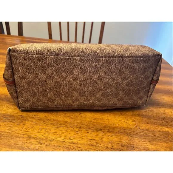 Coach purse - Picture 8 of 16